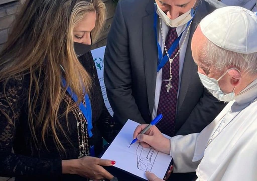 Pope signs Fisker drawing