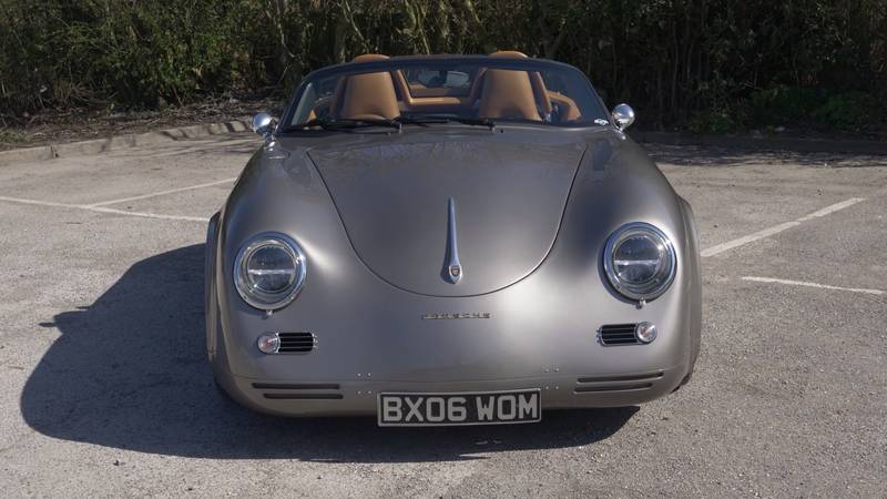 The Porsche 356 Speedster-Inspired Iconic Autobody 387 Is Actually A 987 Boxster In a Classic Suit - image 1010145
